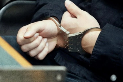 Çeşitli suçlardan yakalanan firari, Bursa'da da imza günü düzenlemiş!