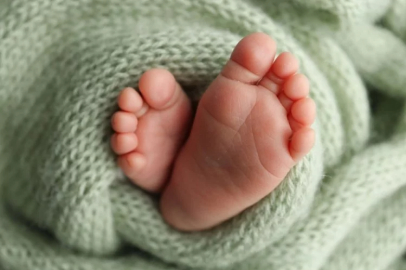 Metrodaki reklam tartışmaya neden oldu: 'En iyi bebeğini yap'