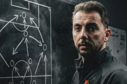 İstanbulspor'un yeni teknik direktörü Barış Kanbak oldu