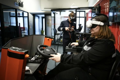 Çelik fabrikasında kurulan teknik akademide simülatörlerle 5 branşta operatör yetiştiriliyor