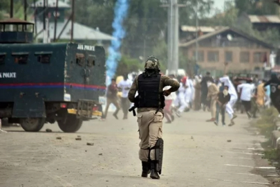 Hindistan'da 12 Maocu isyancı çatışmada öldü