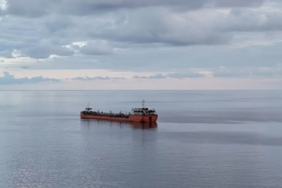 Karadeniz'de saldırıya uğrayan 'MIDVOLGA-2' isimli gemi için, uzman ekipler bekleniyor