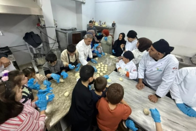 Bursa'da engelliler pizza yaptı