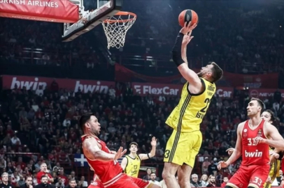 Olympiakos - Fenerbahçe Beko maçı ertelendi