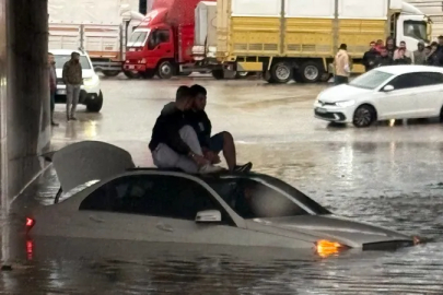 Antalya'yı sağanak vurdu