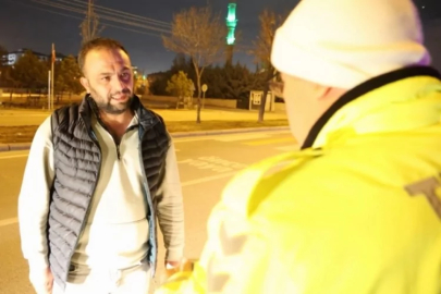 Ehliyetsiz sürücü çekme belgeli kamyonetle yakalandı: 46 bin 621 lira ceza