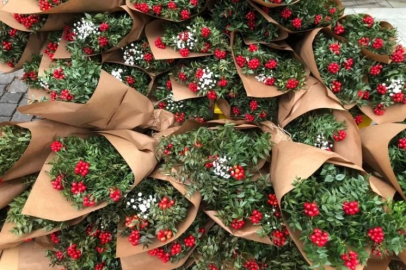 Bursa'da yılbaşının simge çiçeği enflasyonu ezdi geçti!