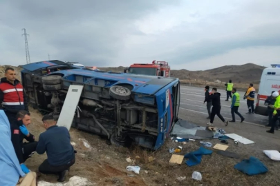 Cezaevi nakil aracı devrildi! Çok sayıda yaralı var