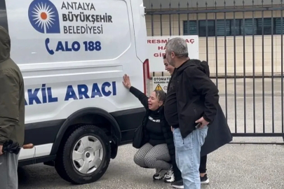 Dereye düşen araçtaki kadının cenazesi teslim alınırken "Gitme" feryadı yürekleri dağladı