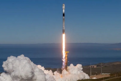 Fergani, dünya tarihinde bir ilke imza attı: Hibrit yörünge motoru uzayda ateşlendi