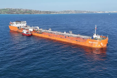 Saldırıya uğrayan Rus tankeri 'Mıdvolga-2', Sinop açıklarında incelemeye alındı