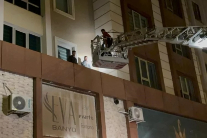 Akıllara durgunluk verecek olay! 3. kattan çarşafla indiler...