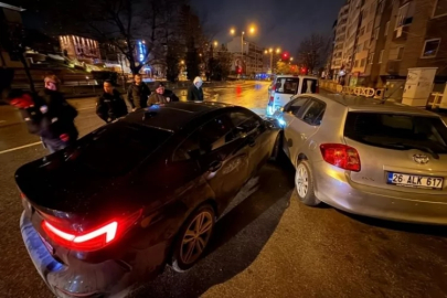 Direksiyon başında sızdı kaldı! Cam kırılarak kurtarılabildi...