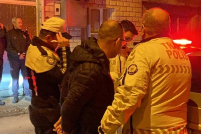 Alkollü sürücü 2 araca çarparak kaçtı, yakalanınca ekiplere zor anlar yaşattı