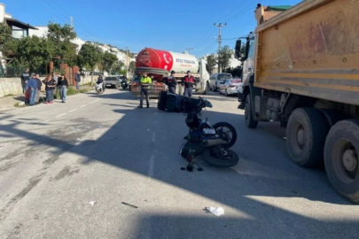 İki motosikletin çarpıştığı kaza kamerada: 1 ölü, 1 yaralı