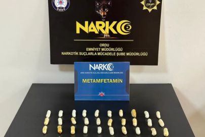 Ordu'da 2 Yabancı Uyruklu Şüphelinin Midesinden 407 Gram Metamfetamin Çıktı