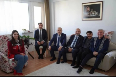 Orhangazi Protokolü eski Belediye Başkanı İsmail Tartar'ı evinde ziyaret etti!