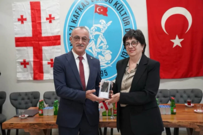 Gürcistan Acara Kültür Bakanı ve ünlü piyanist Elisso Bolkvadze'den Orhangazi'ye ziyaret!