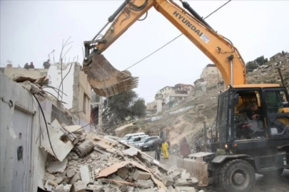 İsrail ordusu Batı Şeria'da Filistinlilere ait 3 evi yıktı