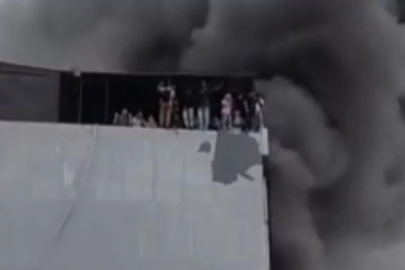 O ülkede alışveriş merkezindeki yangında can pazarı! Ölü ve yaralılar var...