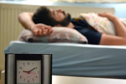 7 saatten az uyuyanlara kötü haber...