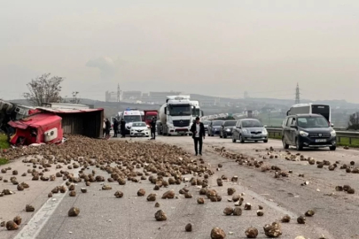 Bursa'da yolu kilitleyen kaza! Çok sayıda yaralı...