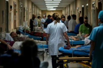 İngiltere mutasyona uğramış virüsün pençesinde: 'En kötü senaryo yaşanıyor'