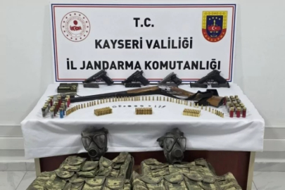 Jandarmanın operasyon düzenlediği evden silah ve mühimmat ele geçirildi; 1 gözaltı