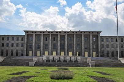 Meclis'te taciz iddialarına dair flaş gelişme! Gözaltına alınan şüpheli tutuklandı