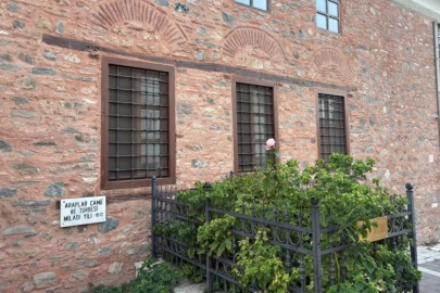 Bursa'da yoldan geçeni durdurup dua ettiren manevi durak!