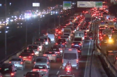 İstanbul'da trafik yoğunluğu yüzde 81'e ulaştı