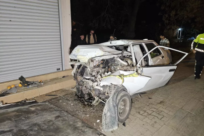 Arkadaşının öldüğü kazada ağır yaralanan ehliyetsiz sürücü kurtarılamadı