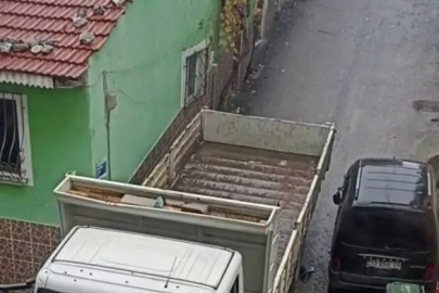 Bursa'da sokak arası dehşeti! Araç pert oldu...