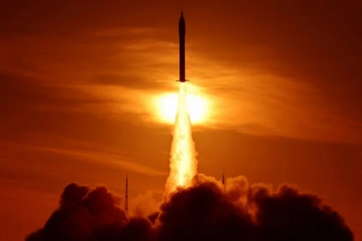 Çin, uzay deney kapsülünü fırlattı