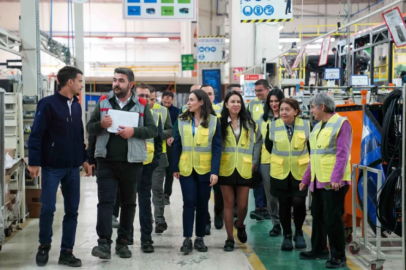 Karsan'dan meslek liselerindeki kız öğrencileri iş hayatına hazırlayacak hamle