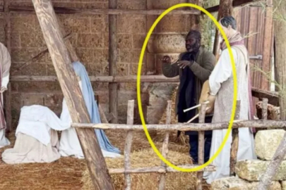 Polisten kaçmak için heykel oldu! Belediye başkanı son anda fark etti