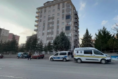 Eşini tabancayla bacağından vurdu!