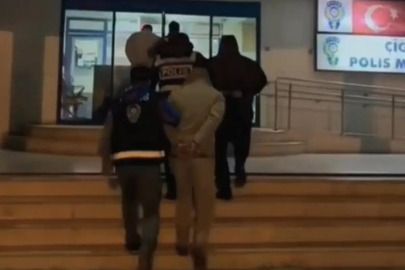 İzmir'de Uyuşturucu Operasyonu: 2 Bin 416 Adet Sentetik Ecza Ele Geçirildi