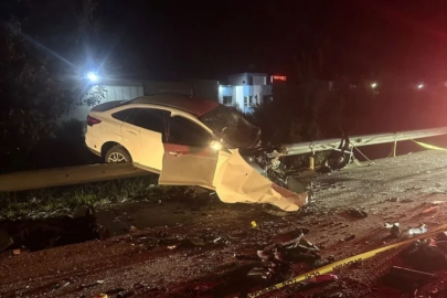 Kontrolden çıkan ticari araç ortalığı kana buladı! Ölü ve yaralılar var...