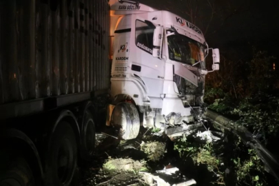 Zincirleme kazada ortalık savaş alanına döndü! Çok sayıda yaralı var...