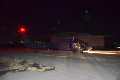 Donmak üzerelerdi! Helikopterle kurtarıldılar...