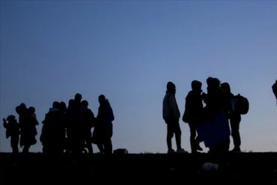 81 ilde büyük operasyon! Bine yakın göçmen...