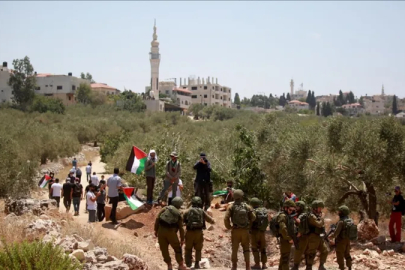 İsrail ordusundan Batı Şeria’da ezan kısıtlama baskısı