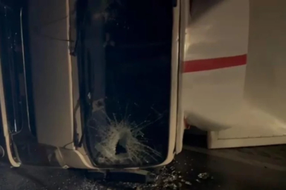 Bursa'da korkutan kaza: Kontrolden çıkan kamyon yan yattı!