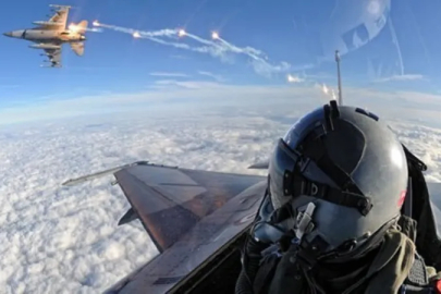 Yunan basınının iddiası: Ege'de Türk-Yunan uçakları arasında it dalaşı