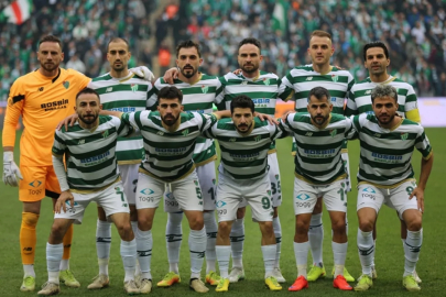 Bursaspor, ilk yarıyı golsüz kapatıyor... Tam'dan güçlü mesaj!