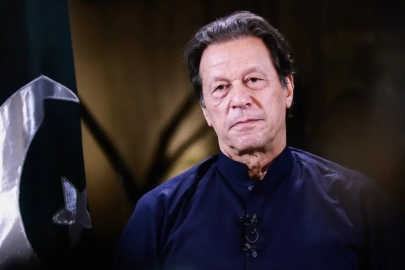 Eski Pakistan Başbakanı Han ile eşine 17'şer yıl hapis cezası