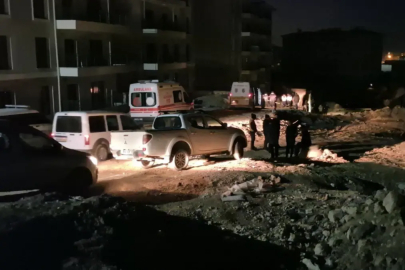 Malatya'da şantiye alanında kamyonun altında kalan işçi öldü