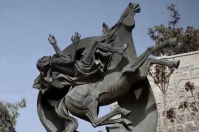 Suriye'de Papa'nın hediye ettiği Aziz Paul heykeli çalındı