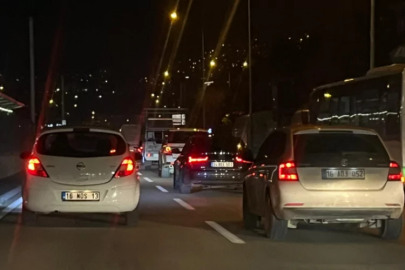 Bursa'da yılbaşı yoğunluğu! Trafik durma noktasına geldi...